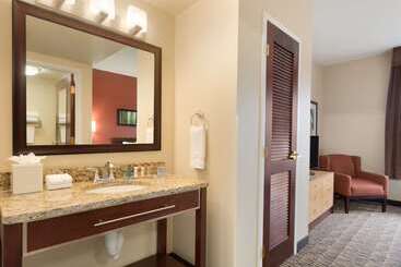هتل Hawthorn Extended Stay By Wyndham College Station