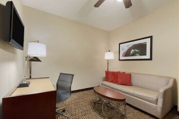 هتل Hawthorn Extended Stay By Wyndham College Station