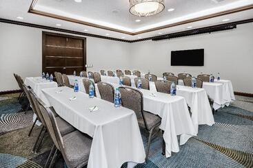 هتل Holiday Inn & Suites College Station Aggieland, An Ihg