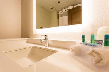 Holiday Inn Express Hotel & Suites Reading, An Ihg