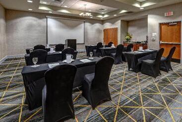 هتل Holiday Inn Rocky Mount I 95 @ Us 64, An Ihg