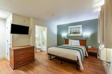 هتل Hometowne Studios By Red Roof Gainesville, Ga