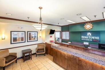 هتل Hometowne Studios By Red Roof Gainesville, Ga