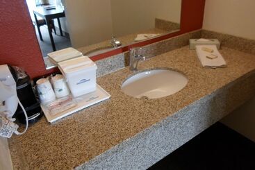 هتل Howard Johnson By Wyndham Las Vegas Near The Strip