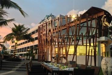 هتل Le Coral Resort