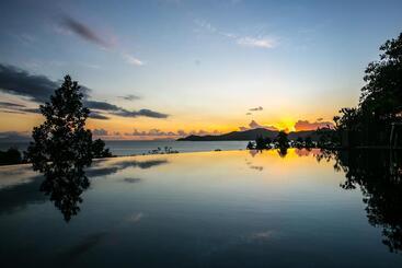 هتل Le Domaine De L Orangeraie Resort And Spa