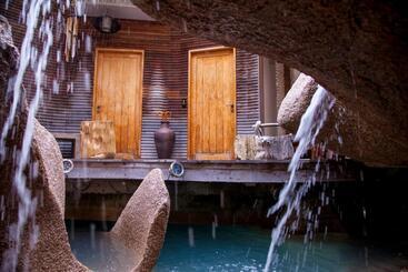 هتل Le Domaine De L Orangeraie Resort And Spa
