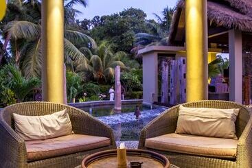 هتل Le Domaine De L Orangeraie Resort And Spa