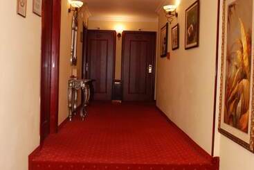 Garni Hotel Planeta Inn