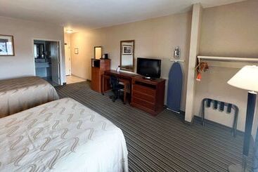هتل Quality Inn & Suites Grants   I 40