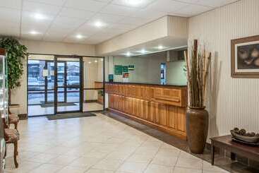 هتل Quality Inn & Suites Grants   I 40