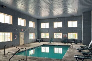 هتل Quality Inn & Suites Grants   I 40