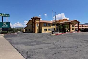 هتل Quality Inn & Suites Grants   I 40