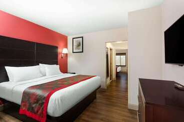 هتل Ramada By Wyndham Panama City