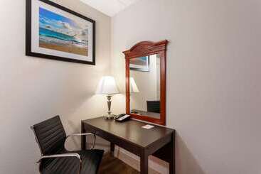 هتل Ramada By Wyndham Panama City