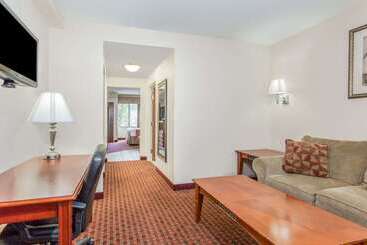 هتل Ramada By Wyndham Panama City