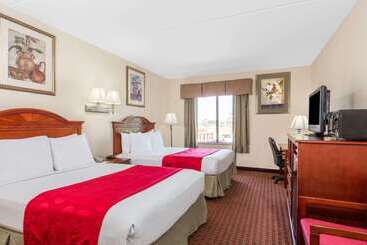 هتل Ramada By Wyndham Panama City