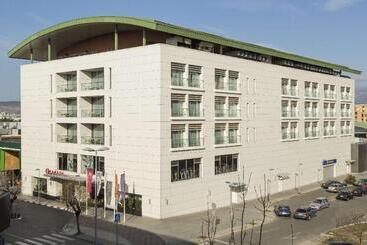 Ramada By Wyndham Podgorica - Podgorica