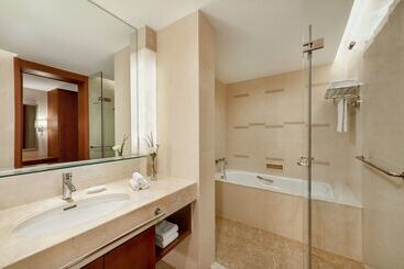 هتل Shangrila Huhhot