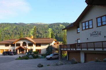 هتل The Pinnacle Lodge