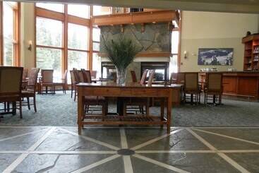 هتل The Pinnacle Lodge