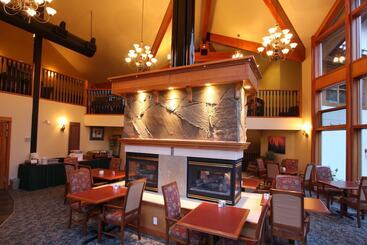 هتل The Pinnacle Lodge