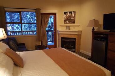 هتل The Pinnacle Lodge