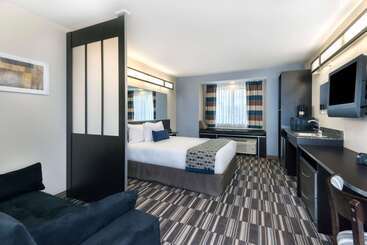 Microtel Inn And Suites Baton Rouge Airport