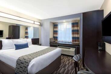 Microtel Inn And Suites Baton Rouge Airport