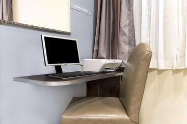 Microtel Inn And Suites Baton Rouge Airport