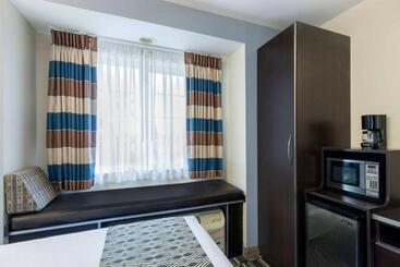 Microtel Inn And Suites Baton Rouge Airport