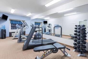 Microtel Inn And Suites Baton Rouge Airport