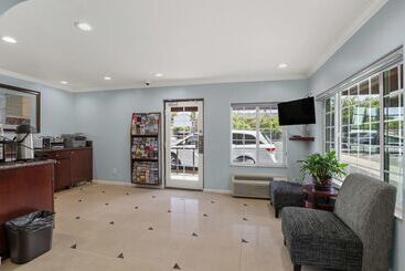 Motel 6 Carlsbad, Ca North