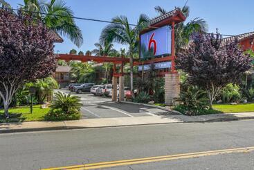 Motel 6 Carlsbad, Ca North