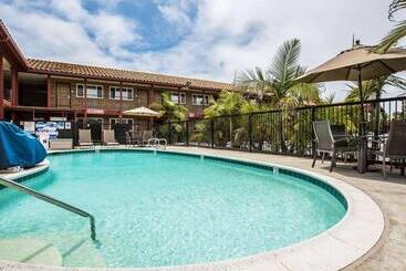 Motel 6 Carlsbad, Ca North