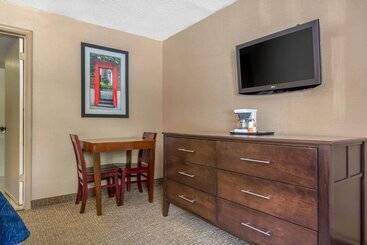 مُتل Rodeway Inn