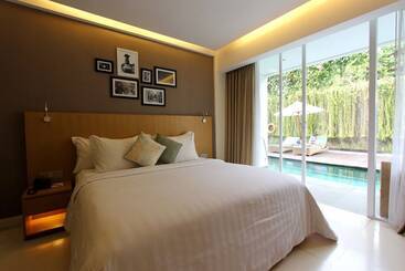 Ossotel Legian