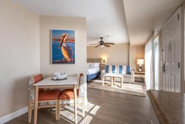 استراحتگاه Southern California Beach Club