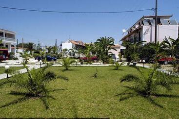 Acapulco Marinos Apartments Adults Only