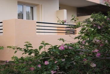 Argyro Apartments & Studios