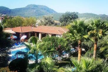 Gorkem Hotel & Apartments