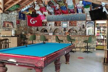 Gunes Hotel & Apartments