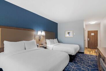 هتل Best Western Plus St. Louis Airport