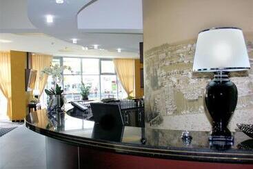 هتل Business Faltom Gdynia