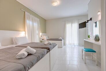 هتل Club Zante Plaza