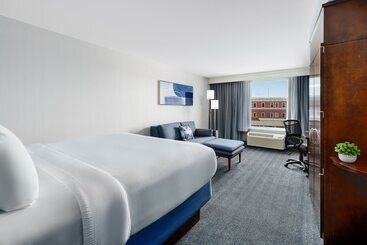 هتل Courtyard Keene Downtown