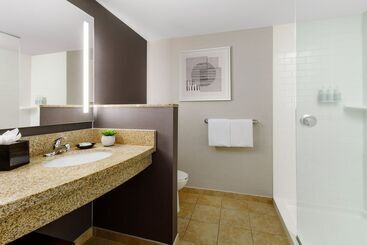 هتل Courtyard Keene Downtown