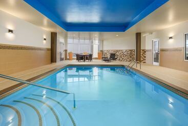 هتل Courtyard Keene Downtown