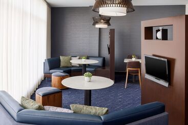 هتل Courtyard Keene Downtown