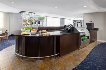 هتل Courtyard Keene Downtown